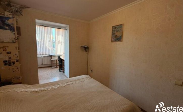 2-комн квартира ул Отарова, 240,  д. 240