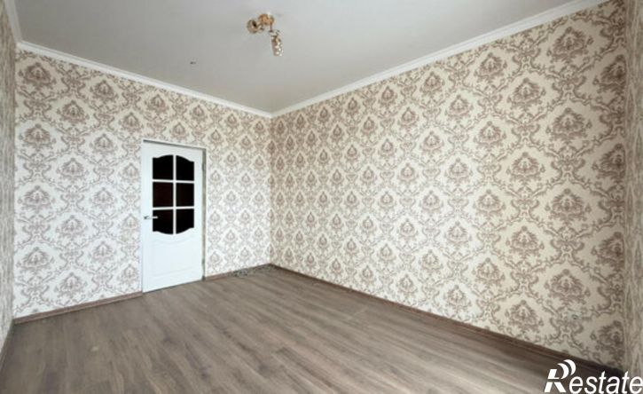 2-комн квартира ул Толстого, 180,  д. 180