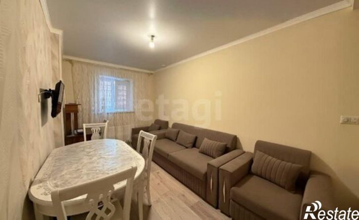 2-комн квартира ул Толстого, 180,  д. 180