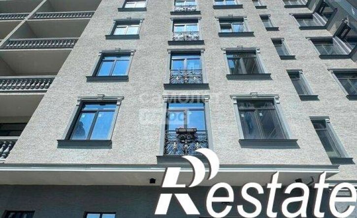 3-комн квартира улица Биттирова, 123,  д. 123