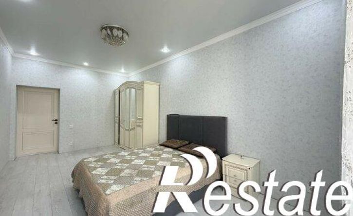 3-комн квартира улица Толстого, 180Б,  д. 180Б