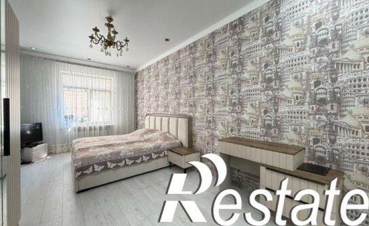 3-комн квартира улица Толстого, 180Б,  д. 180Б