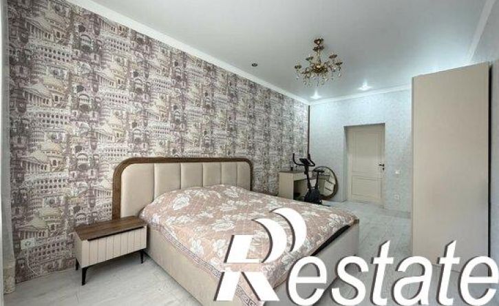 3-комн квартира улица Толстого, 180Б,  д. 180Б