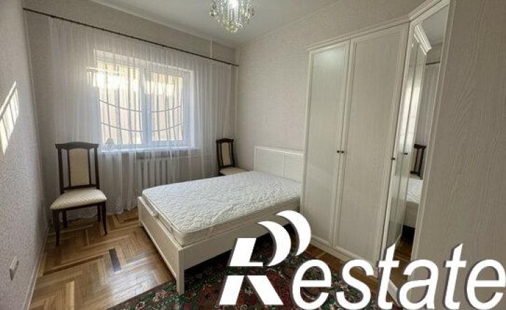 3-комн квартира улица Толстого, 96,  д. 96