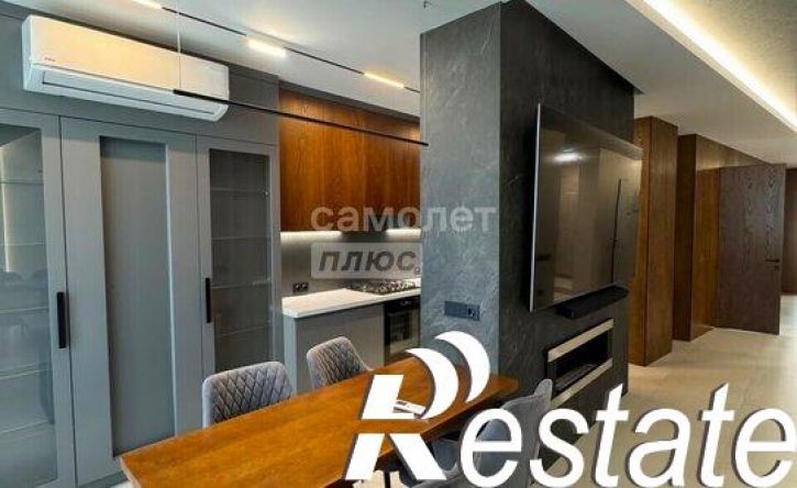 3-комн квартира улица Толстого, 51,  д. 51