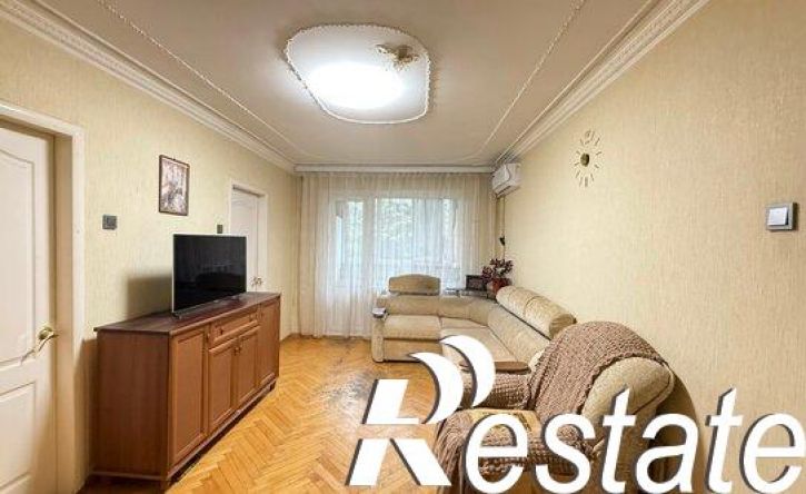 3-комн квартира улица Калмыкова, 229,  д. 229