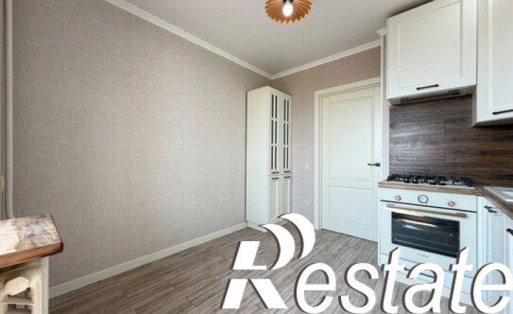 4-комн квартира улица Шортанова, 17А,  д. 17А