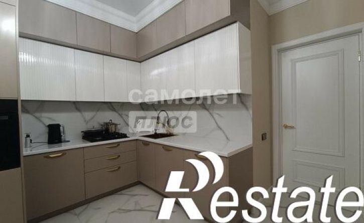 4-комн квартира улица Кирова - улица Тлостанова, 28,  д. 28