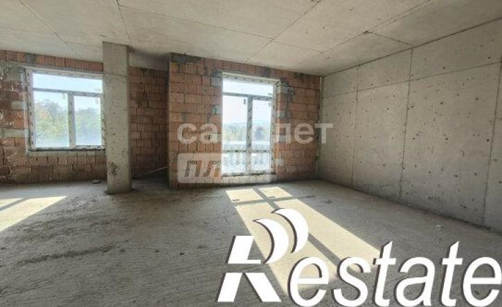 4-комн квартира улица Биттирова, 123,  д. 123