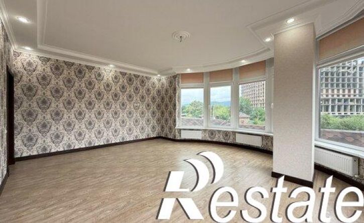 3-комн квартира улица Кирова - улица Тлостанова, 28,  д. 28
