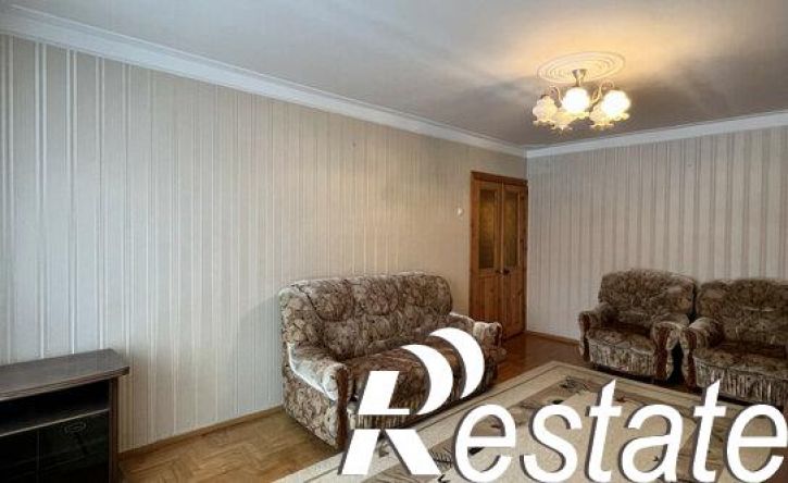 3-комн квартира улица Карашаева, 7,  д. 7