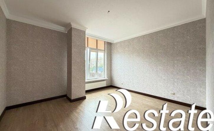 3-комн квартира улица Кирова - улица Тлостанова, 28,  д. 28