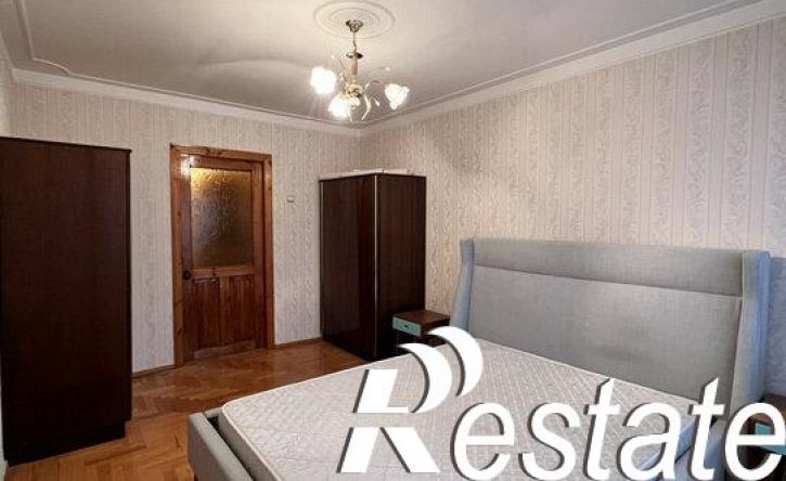 3-комн квартира улица Карашаева, 7,  д. 7