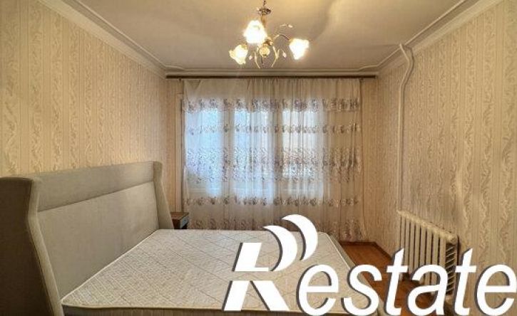 3-комн квартира улица Карашаева, 7,  д. 7