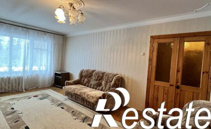 3-комн квартира улица Карашаева, 7,  д. 7