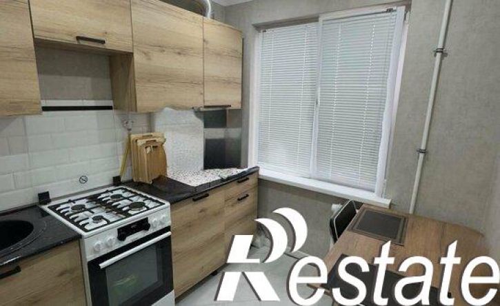 4-комн квартира улица Калмыкова, 247,  д. 247