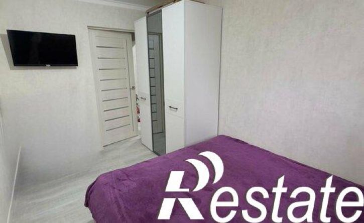 4-комн квартира улица Калмыкова, 247,  д. 247