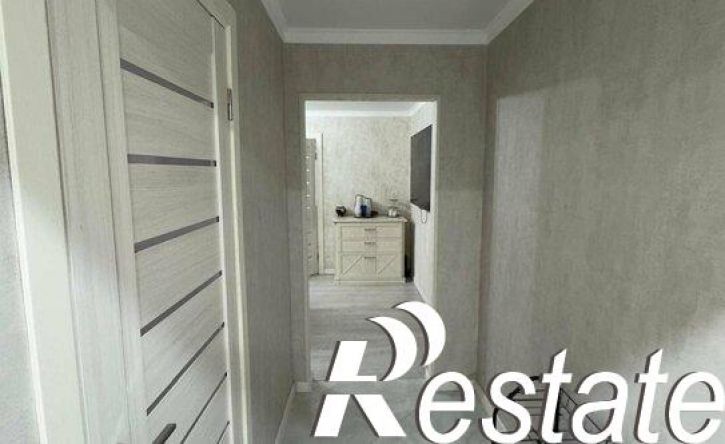 4-комн квартира улица Калмыкова, 247,  д. 247