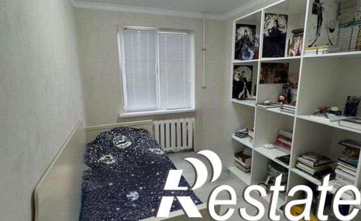 4-комн квартира улица Калмыкова, 247,  д. 247