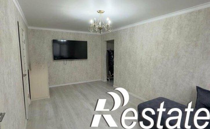4-комн квартира улица Калмыкова, 247,  д. 247