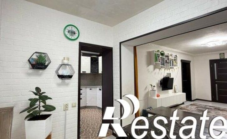 3-комн квартира улица Идарова, 56Б,  д. 56Б