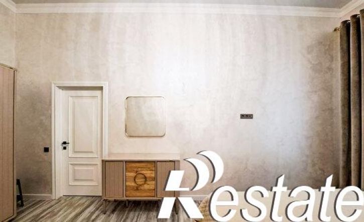 3-комн квартира улица Кирова - улица Тлостанова, 32,  д. 32