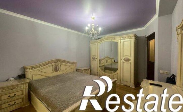 3-комн квартира улица Хмельницкого, 33,  д. 33