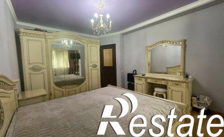 3-комн квартира улица Хмельницкого, 33,  д. 33