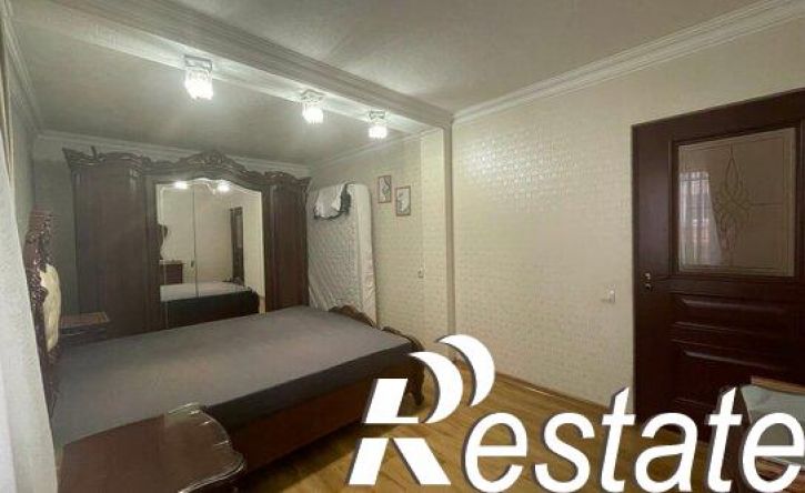 3-комн квартира улица Хмельницкого, 33,  д. 33