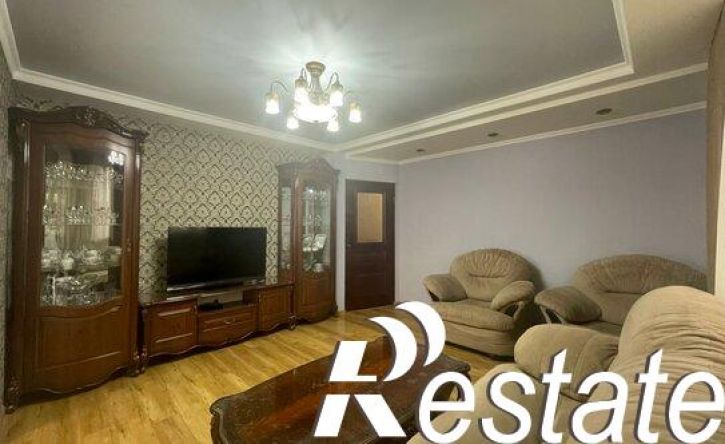3-комн квартира улица Хмельницкого, 33,  д. 33
