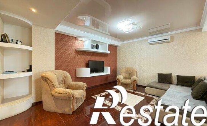 3-комн квартира улица Хмельницкого, 39,  д. 39