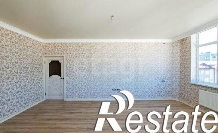 4-комн квартира улица Тарчокова, 27,  д. 27