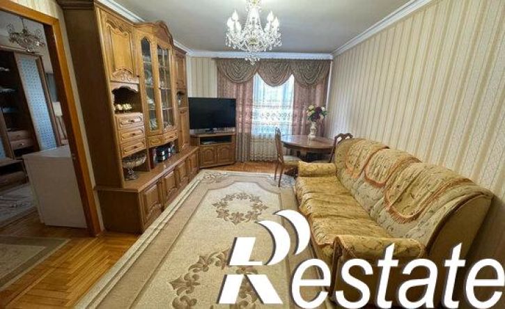 4-комн квартира улица Ватутина, 8,  д. 8