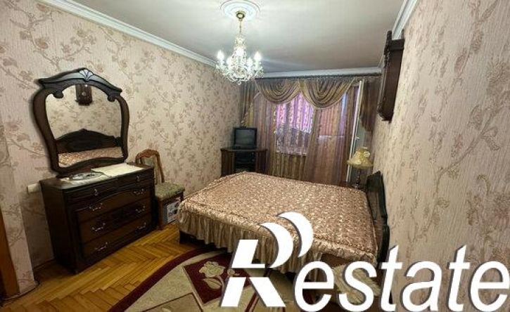 4-комн квартира улица Ватутина, 8,  д. 8