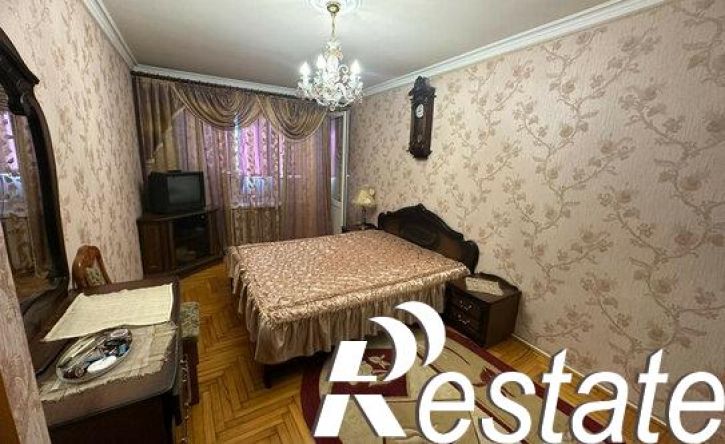 4-комн квартира улица Ватутина, 8,  д. 8