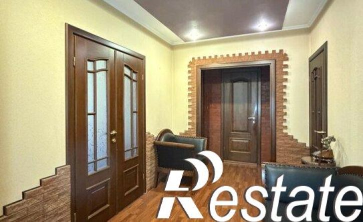 4-комн квартира улица Тарчокова, 58,  д. 58